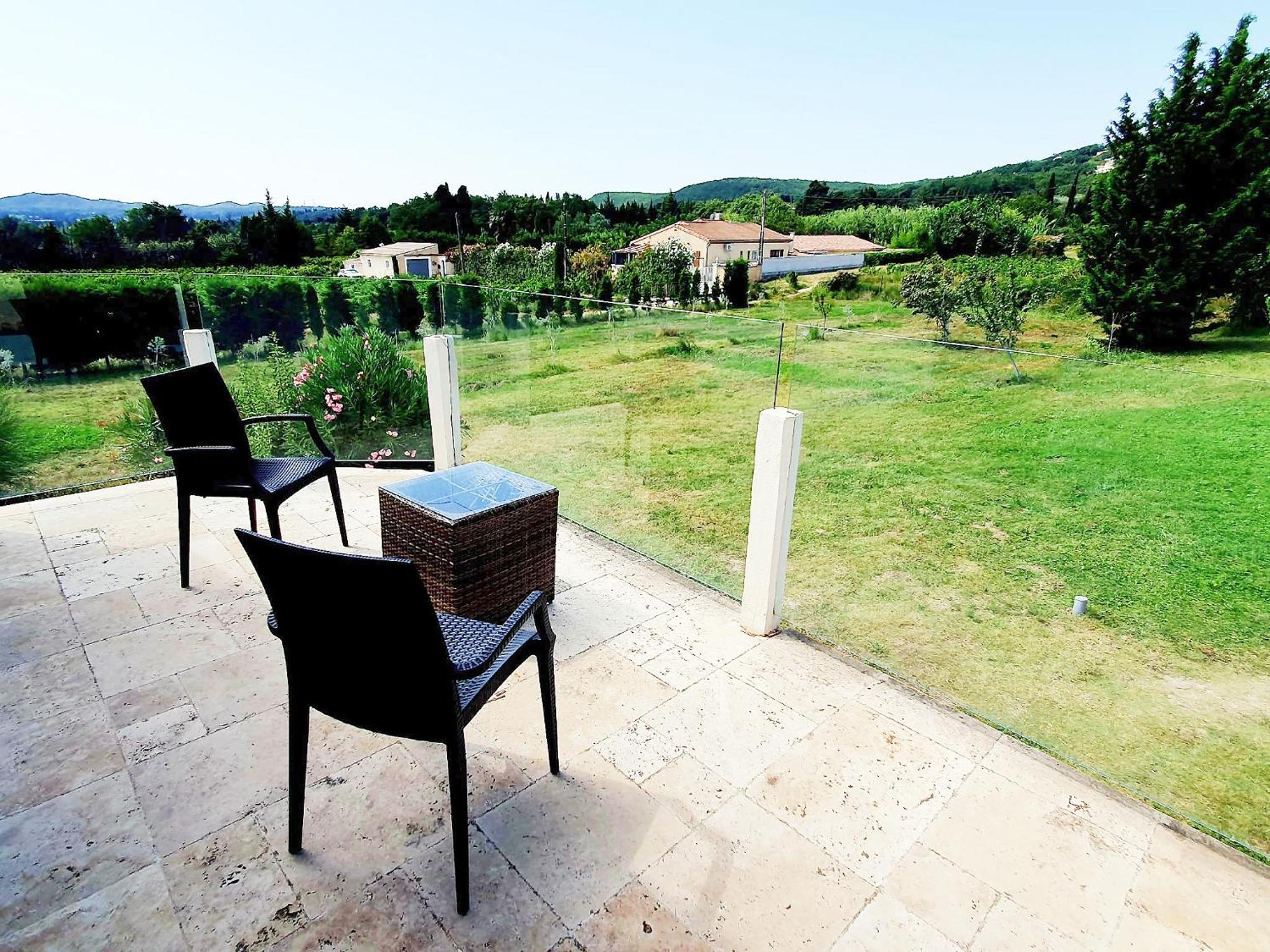 Chambre Cosy Avec Terrasse Sur La Colline Boisee, Parking Prive, Jardin, Calme, Climatisation, 10 Mn Pont Du Gard Num7 Rochefort-du-Gard Buitenkant foto